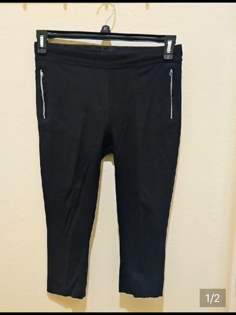 Danskin Black Capri Pants with Side Zip Pockets